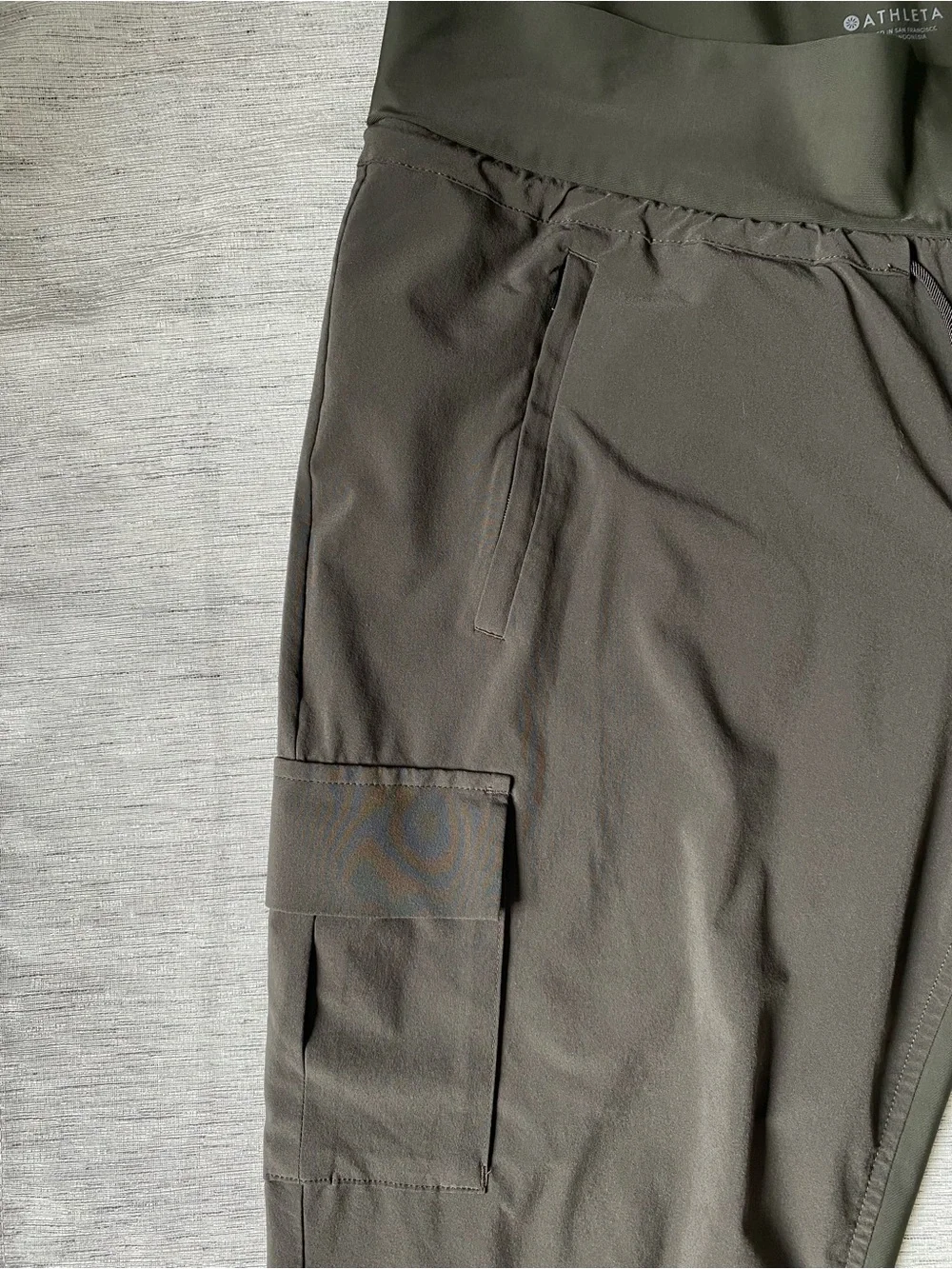 Athleta Women’s Jogger Pants Dark Green Grey Stretch Pockets Flaw Snag